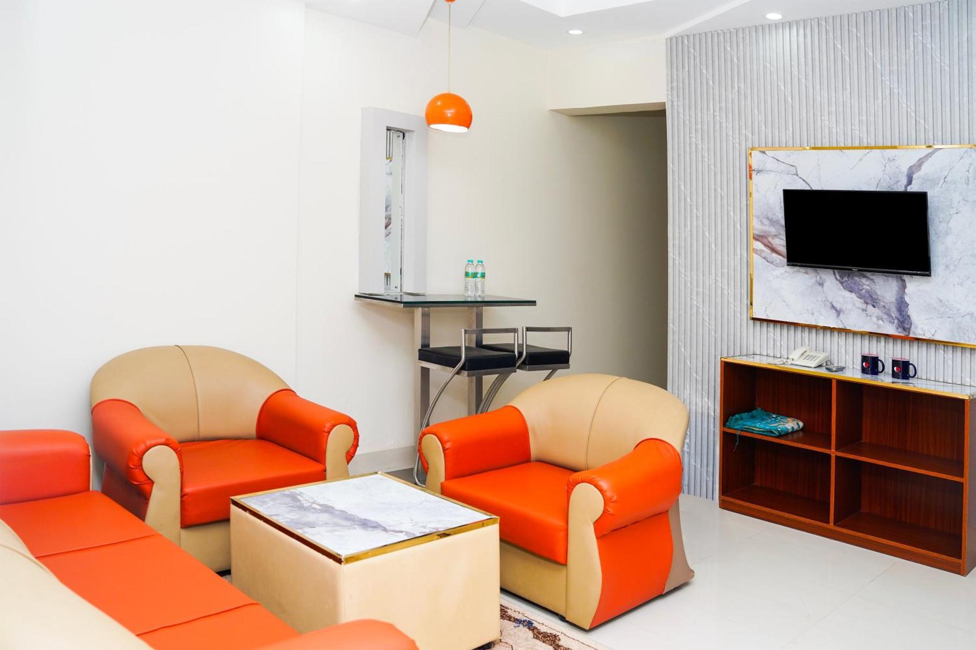 Al Bayrahaa Hotel Apartments 锡卜 外观 照片