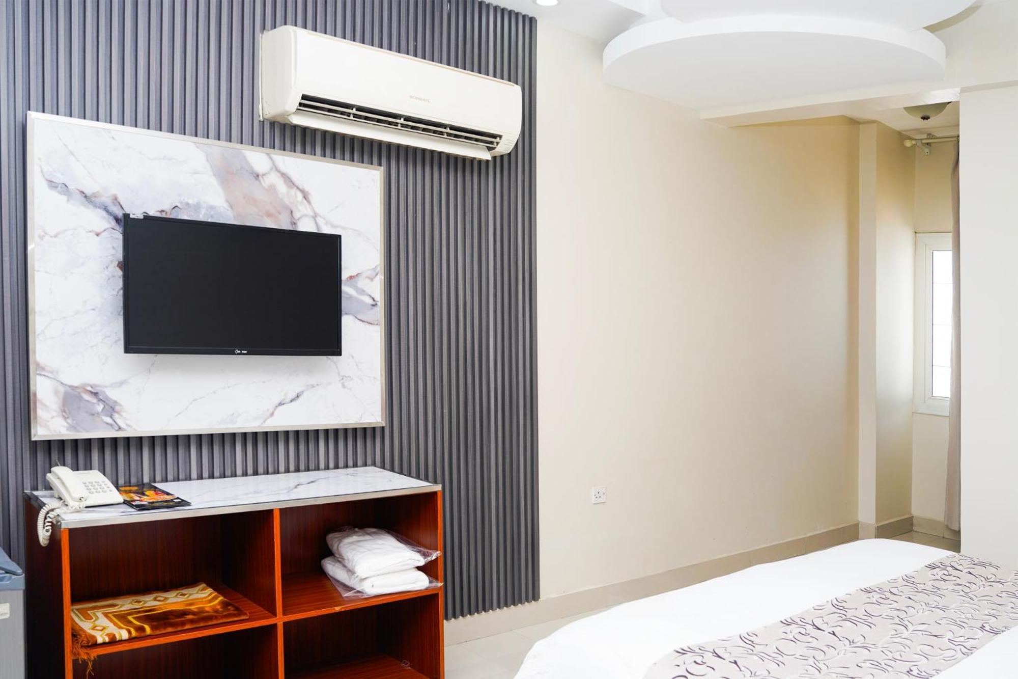Al Bayrahaa Hotel Apartments 锡卜 外观 照片