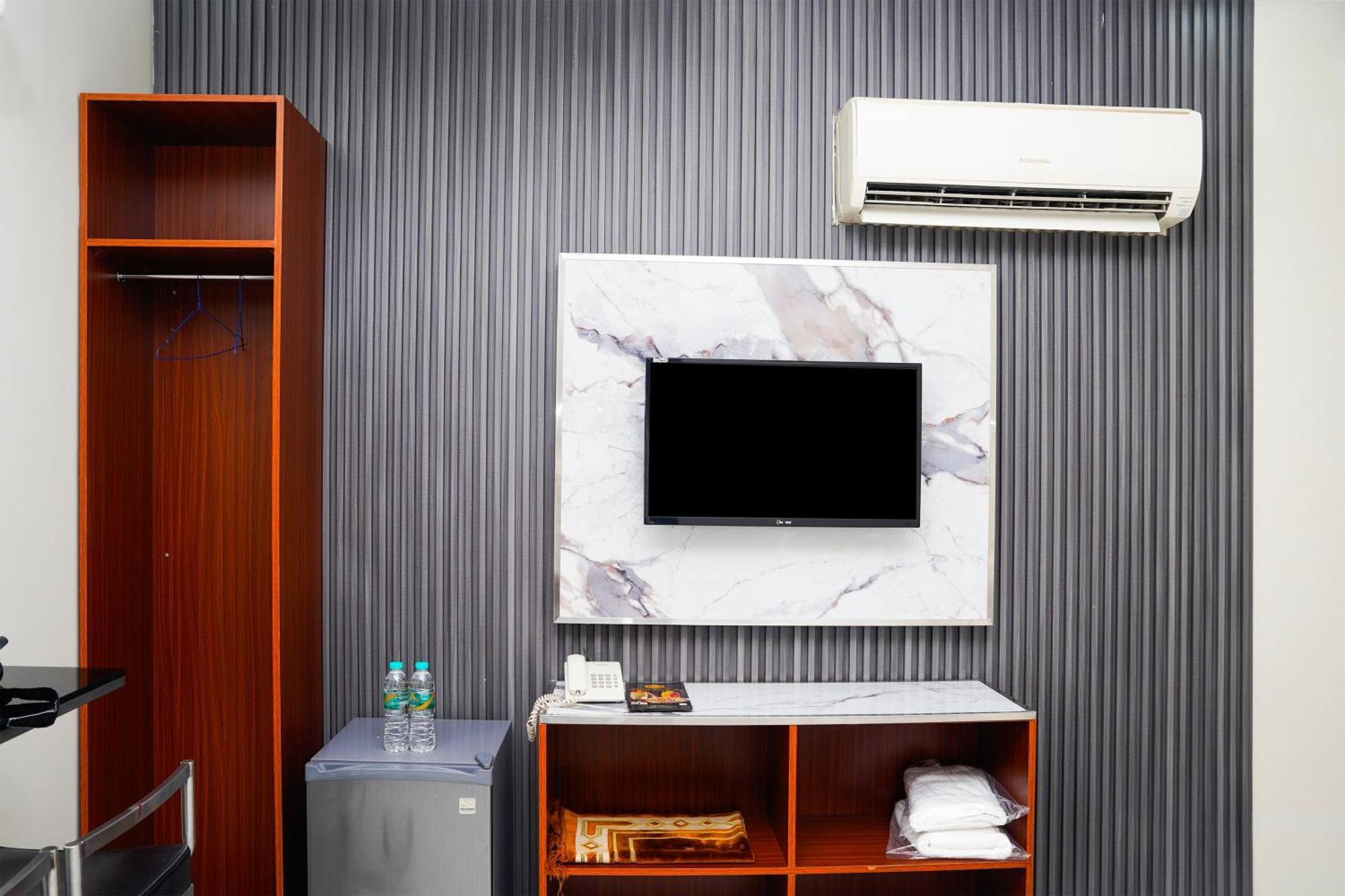 Al Bayrahaa Hotel Apartments 锡卜 外观 照片