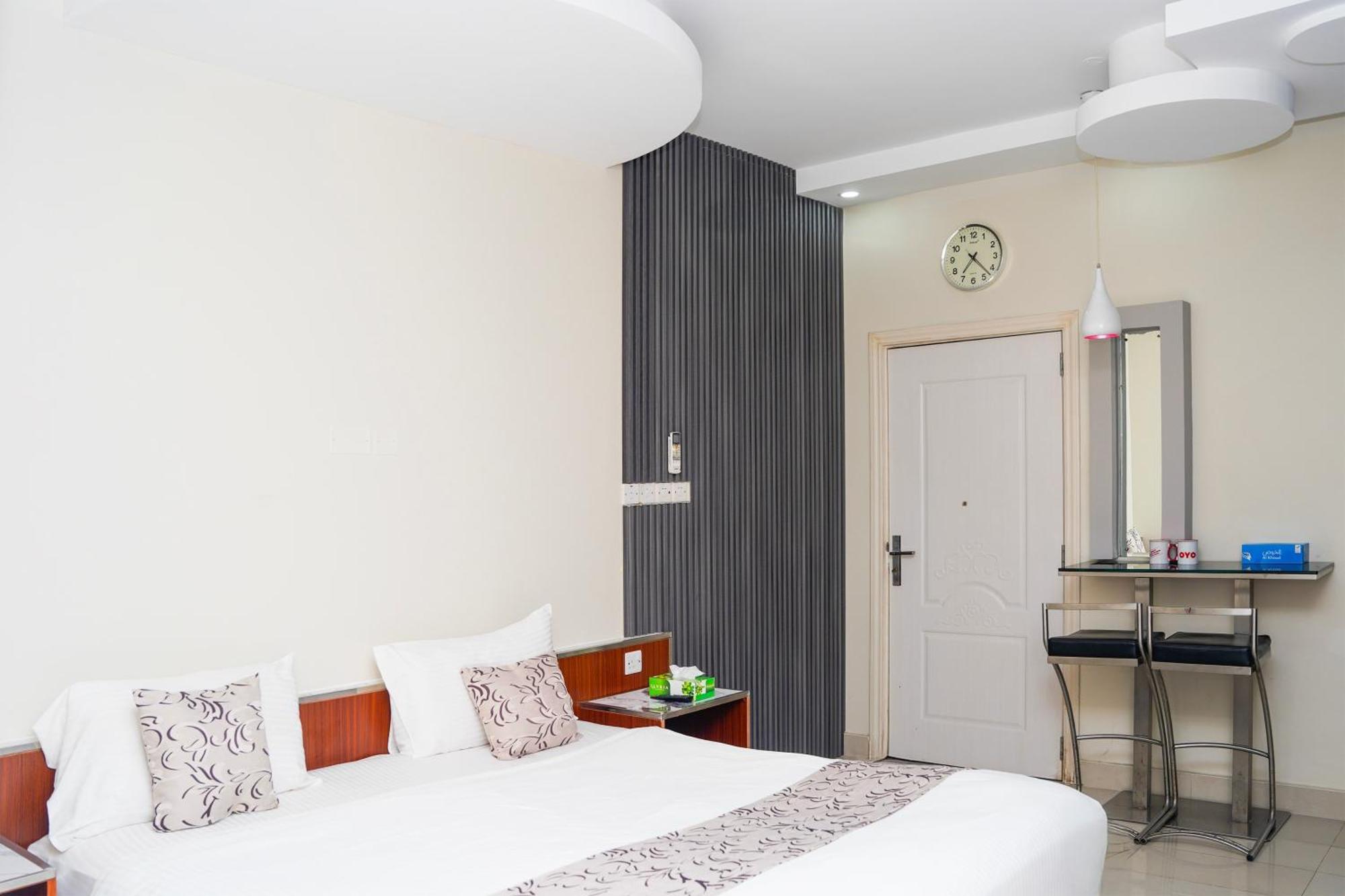 Al Bayrahaa Hotel Apartments 锡卜 外观 照片
